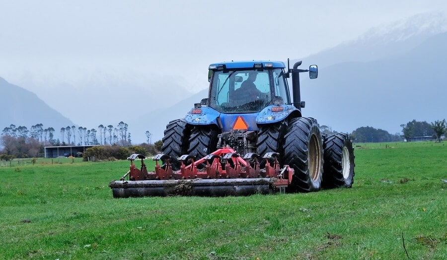 4 Different Types of Soil Aerators & their uses